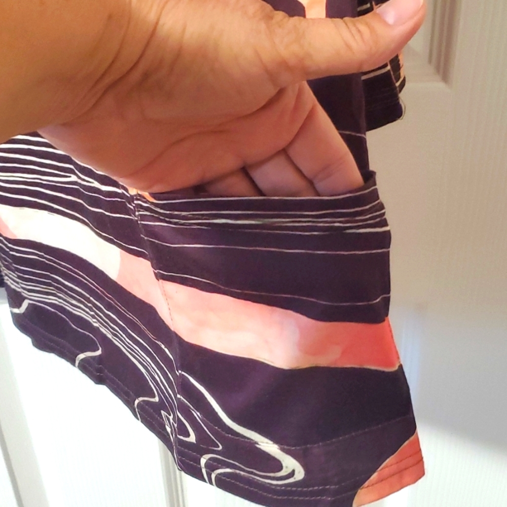 Graphic tunic - Picture 3 of 4
